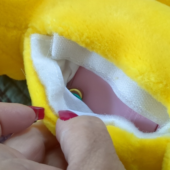 Vintage LOONEY TUNES* talking TWEETY BIRD plush works 4 AA batteries incl. - Picture 8 of 12